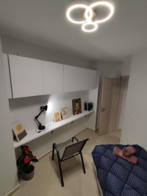 Floral Home 1 - Ground Floor Apt With Courtyard And Private Parking! Athens Exterior photo