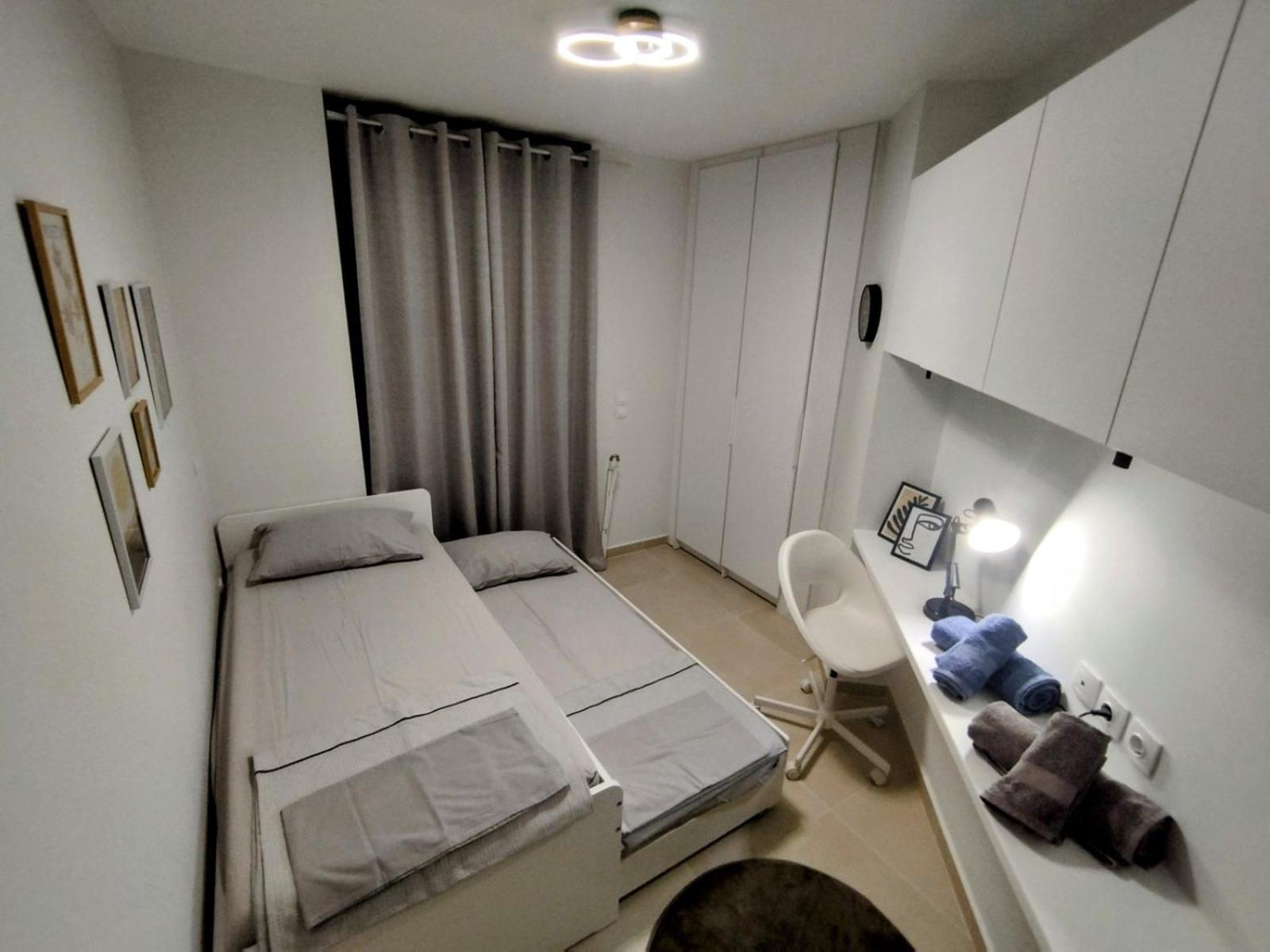 Floral Home 1 - Ground Floor Apt With Courtyard And Private Parking! Athens Exterior photo