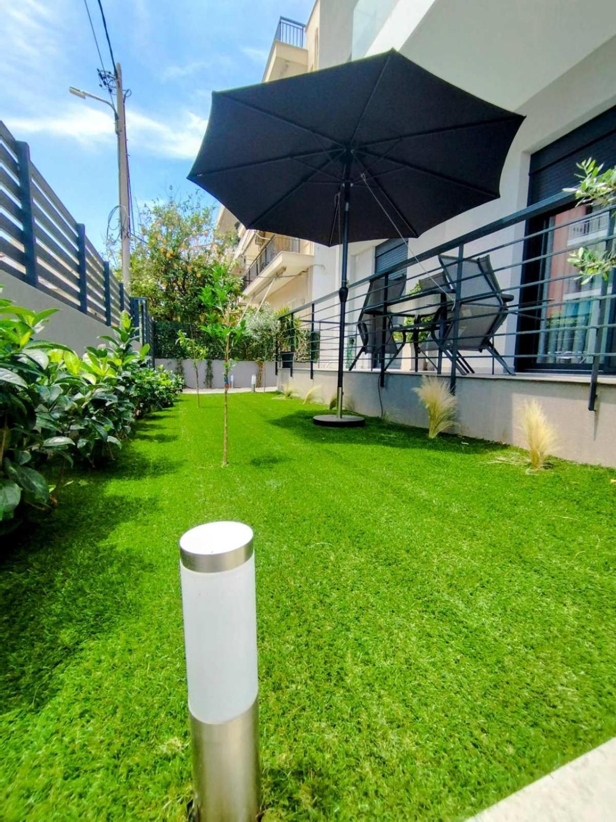 Floral Home 1 - Ground Floor Apt With Courtyard And Private Parking! Athens Exterior photo
